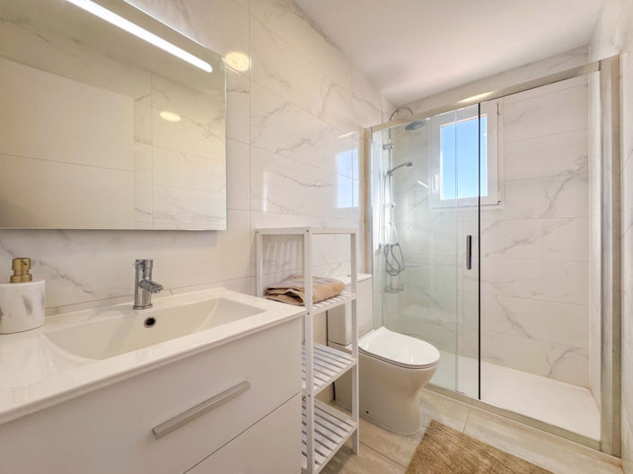 Image No.20-2 Bed Apartment for sale