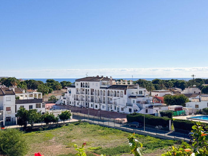 Image No.26-2 Bed Apartment for sale