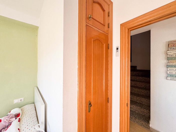 Image No.28-3 Bed Townhouse for sale