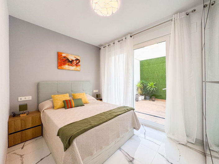 Image No.24-2 Bed Apartment for sale