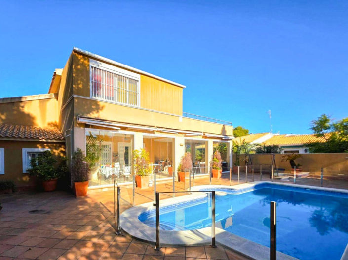 Image No.18-5 Bed Villa for sale