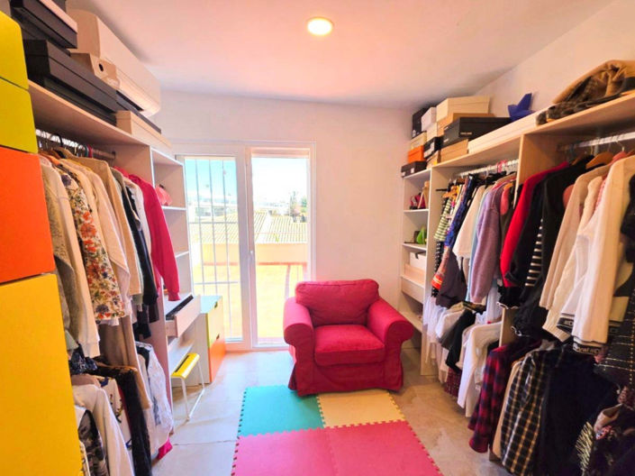 Image No.26-5 Bed Villa for sale