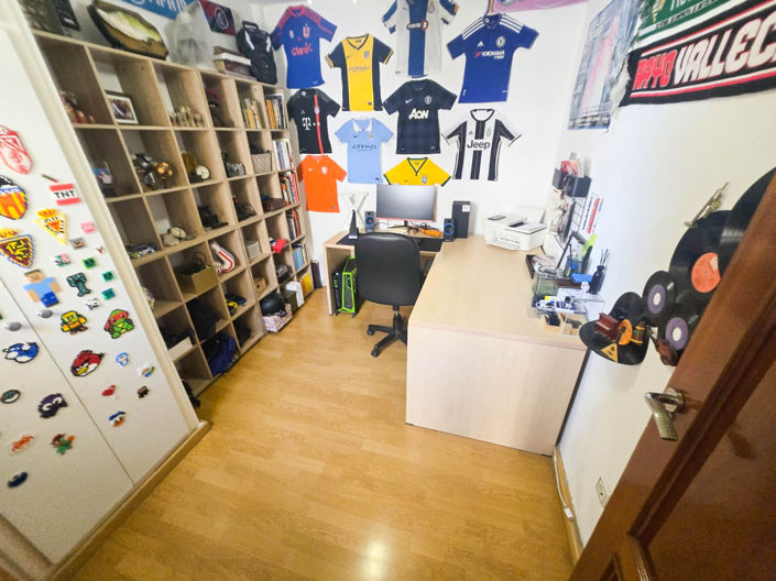 Image No.18-3 Bed Townhouse for sale