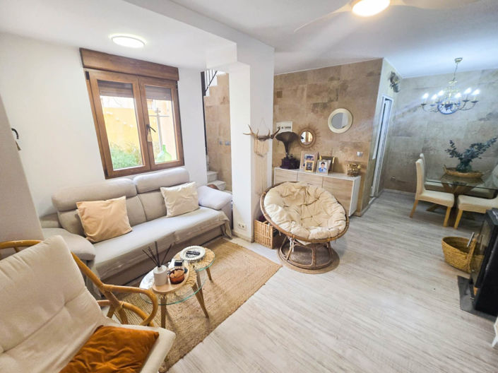 Image No.37-3 Bed Townhouse for sale