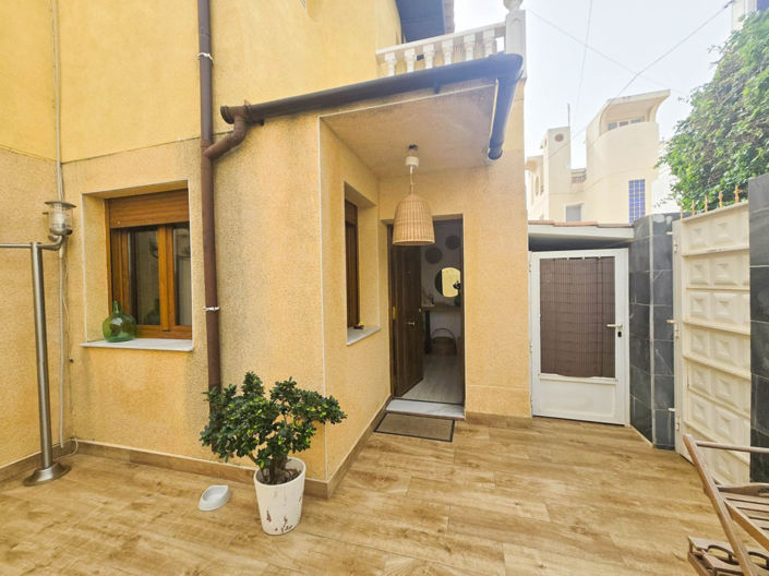 Image No.38-3 Bed Townhouse for sale