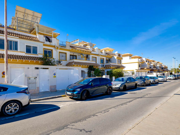 Image No.20-Maison de ville de 3 chambres à vendre à Torrevieja