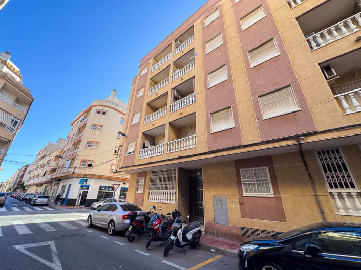 Image No.39-1 Bed Apartment for sale