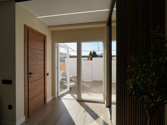 Image No.18-2 Bed Townhouse for sale