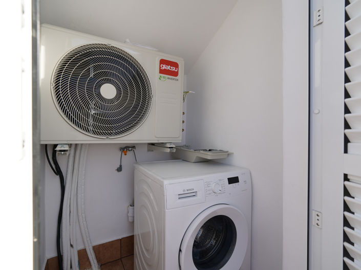 Image No.19-2 Bed Townhouse for sale