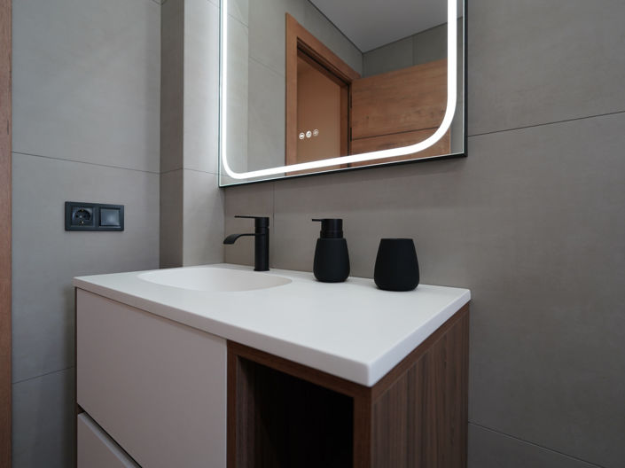 Image No.25-2 Bed Townhouse for sale