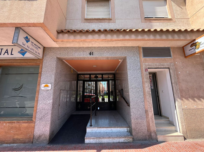 Image No.33-2 Bed Apartment for sale