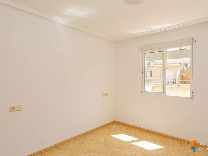 Image No.36-Appartement de 2 chambres à vendre à Torrevieja