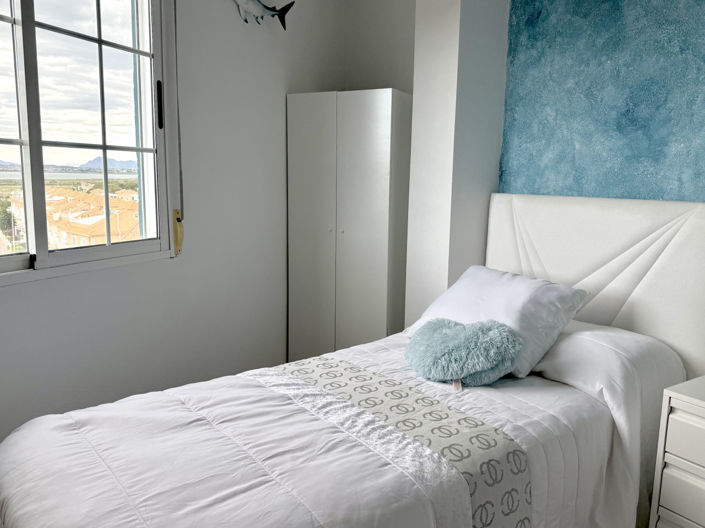 Image No.30-2 Bed Apartment for sale
