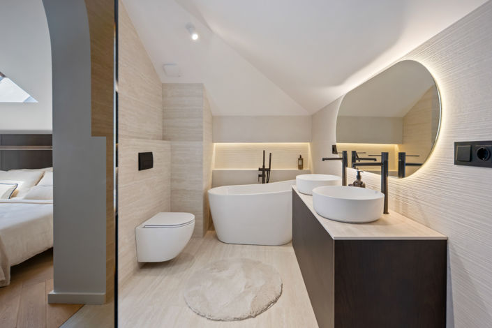 Image No.24-3 Bed Property for sale