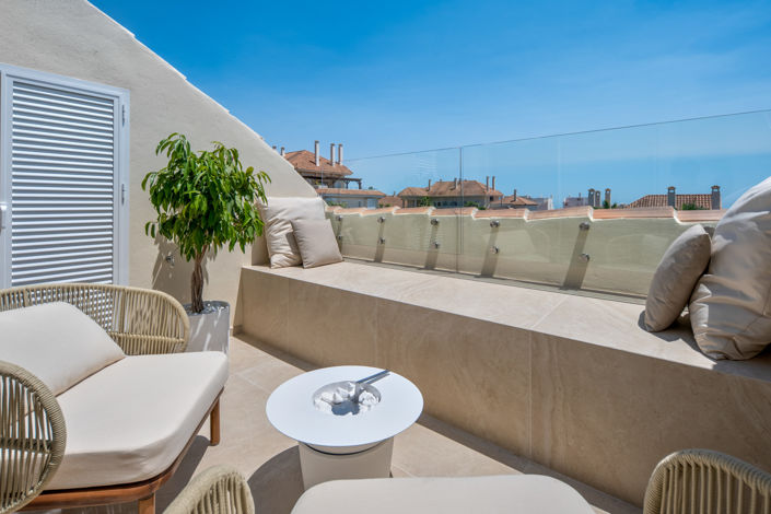 Image No.37-3 Bed Property for sale