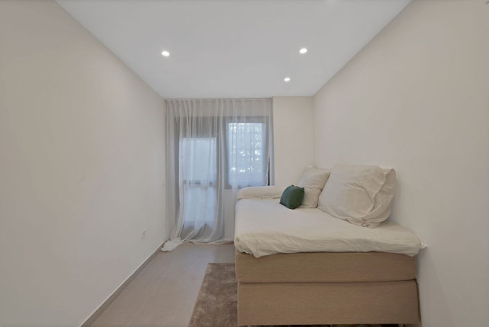 Image No.12-4 Bed Apartment for sale