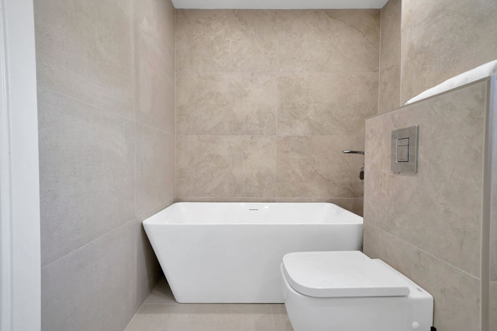 Image No.18-4 Bed Apartment for sale