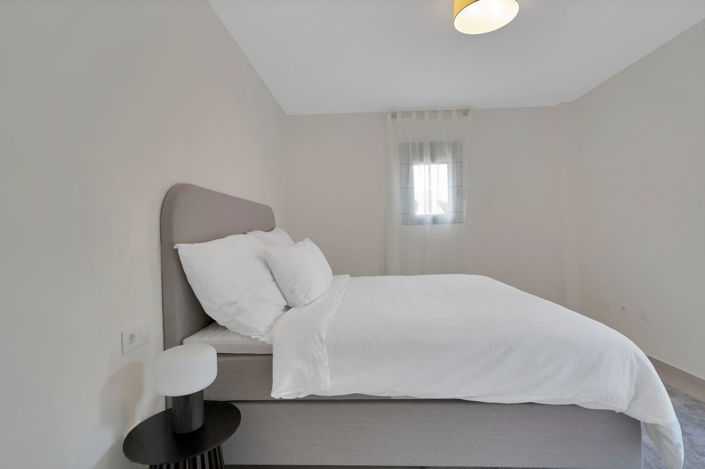 Image No.20-4 Bed Apartment for sale