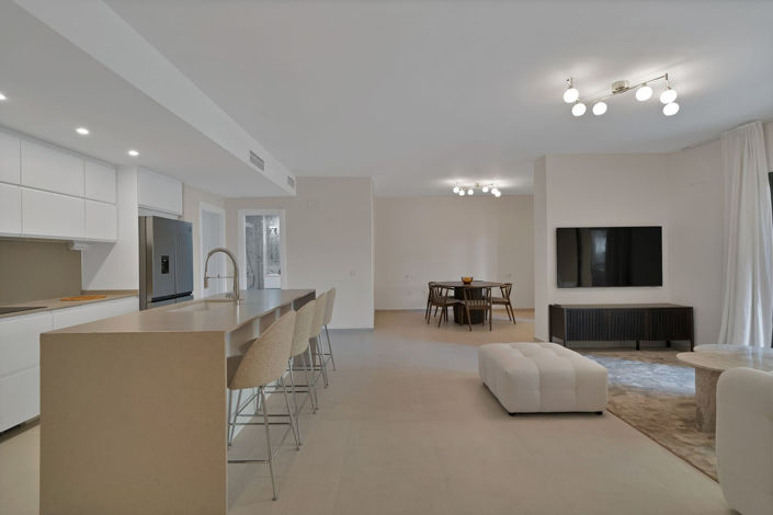 Image No.32-4 Bed Apartment for sale