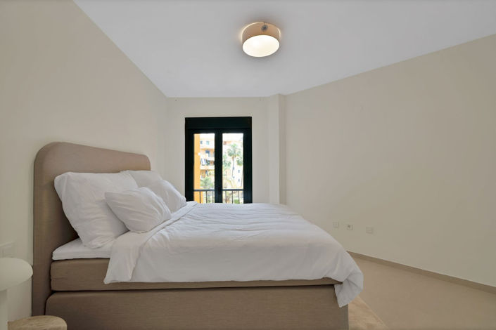 Image No.9-4 Bed Apartment for sale