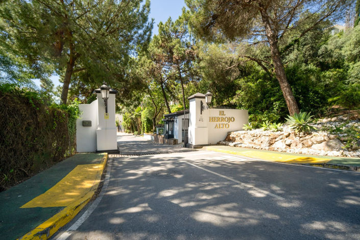Image No.12-5 Bed Villa for sale