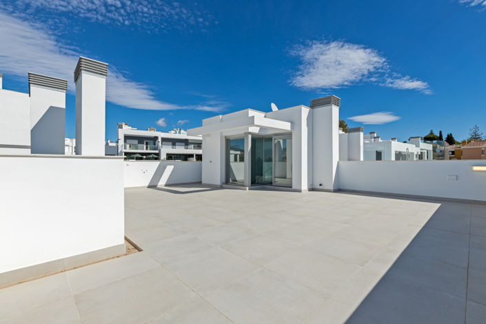 Image No.26-4 Bed House for sale