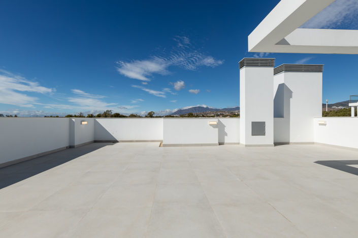 Image No.27-4 Bed House for sale