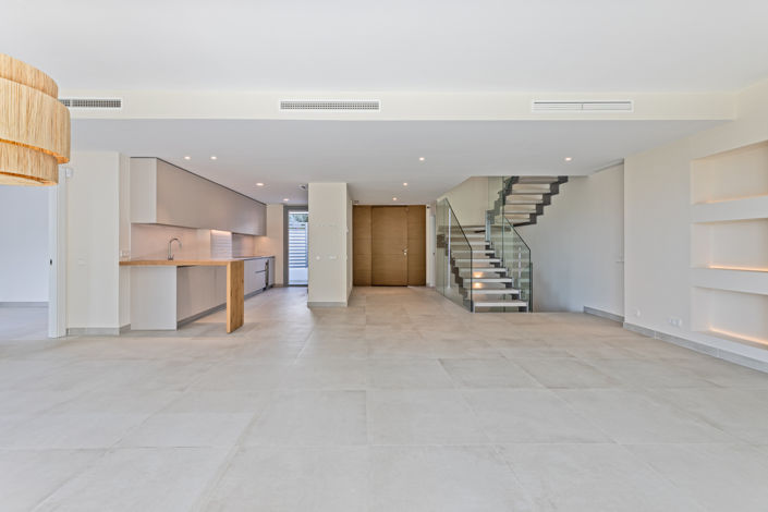 Image No.34-4 Bed House for sale