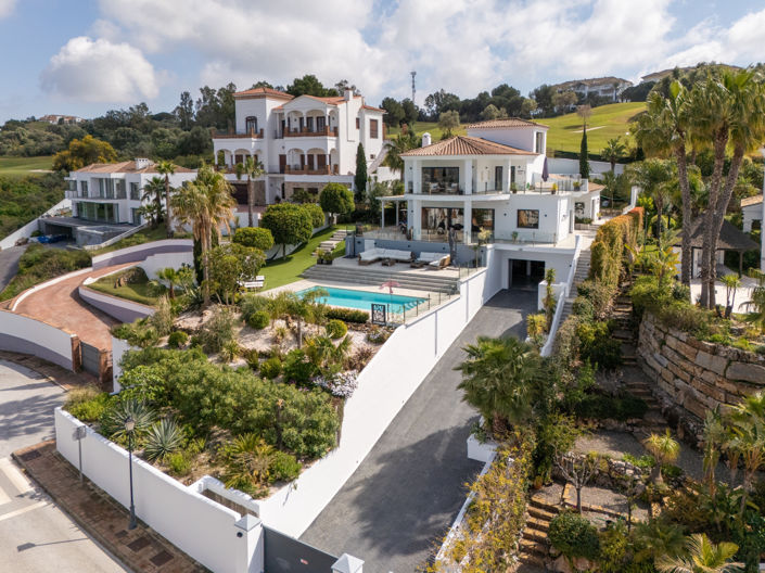 Image No.3-4 Bed Villa for sale