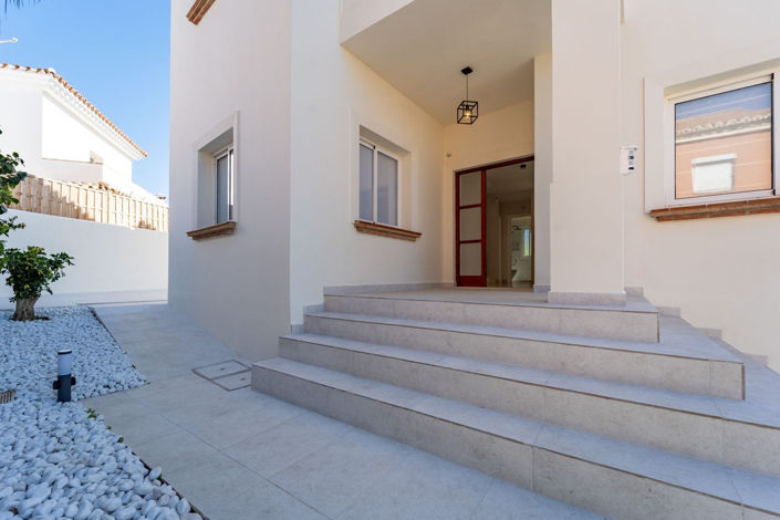 Image No.24-4 Bed Villa for sale