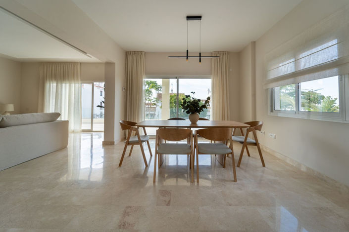 Image No.27-4 Bed Villa for sale