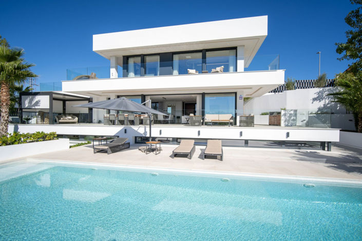 Image No.2-Villa de 4 chambres à vendre à Marbella