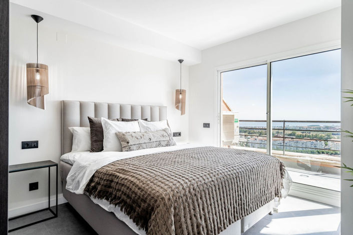 Image No.10-3 Bed Apartment for sale