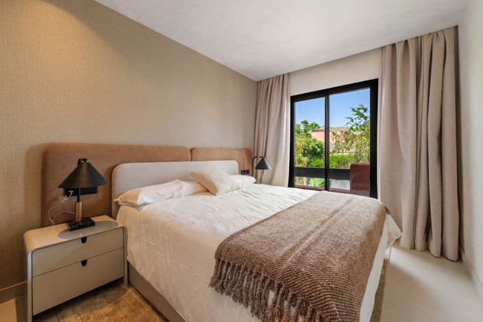 Image No.16-4 Bed Townhouse for sale