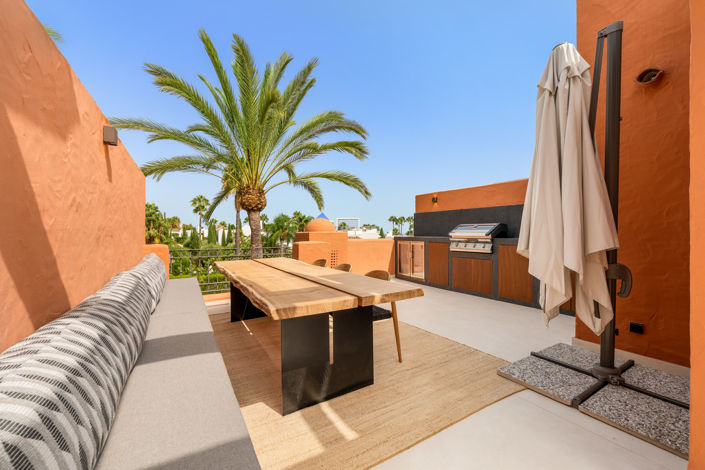 Image No.28-4 Bed Townhouse for sale