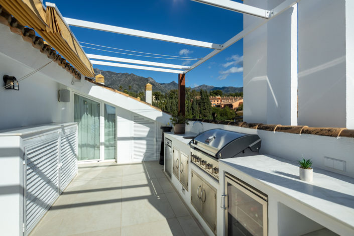 Image No.15-5 Bed Villa for sale