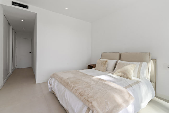 Image No.6-5 Bed Townhouse for sale