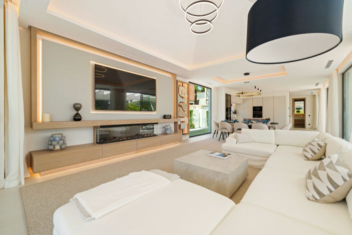 Image No.8-5 Bed Villa for sale