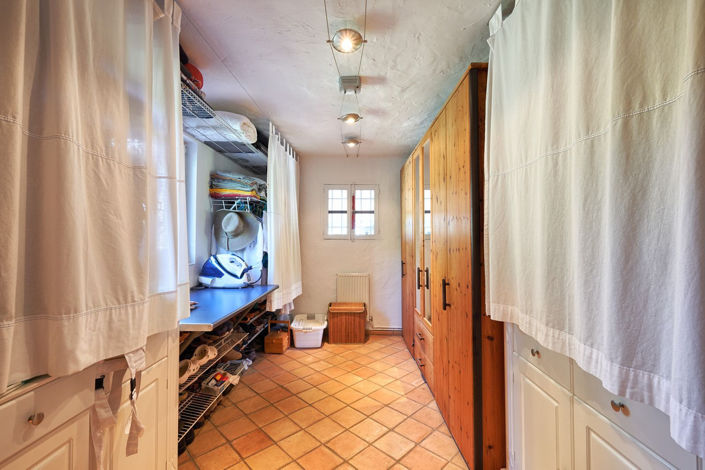 Image No.32-2 Bed Villa for sale