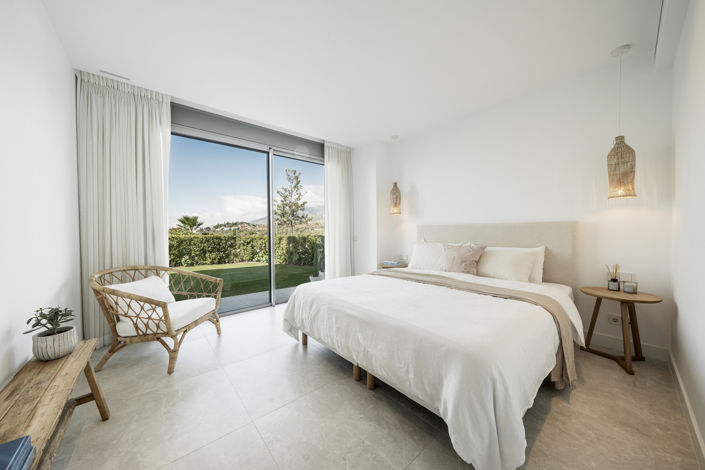Image No.17-4 Bed Property for sale
