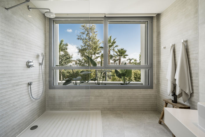 Image No.34-4 Bed Property for sale