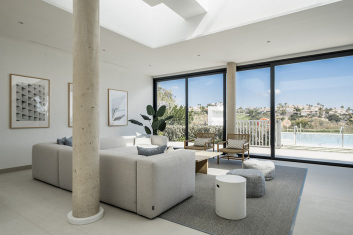 Image No.40-4 Bed Property for sale