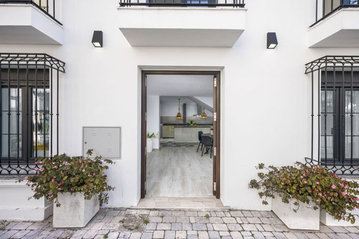Image No.2-3 Bed Townhouse for sale