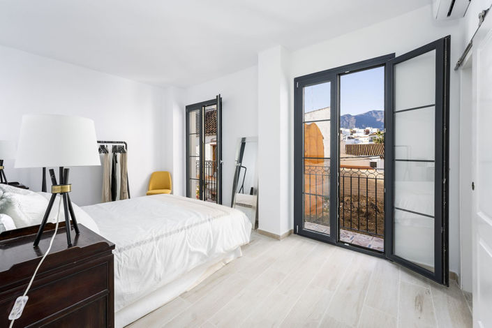 Image No.20-3 Bed Townhouse for sale