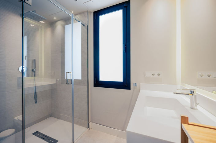 Image No.41-3 Bed Property for sale