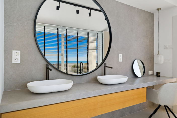Image No.17-4 Bed Apartment for sale
