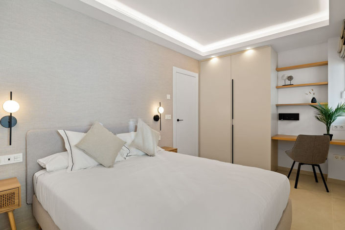 Image No.19-4 Bed Apartment for sale