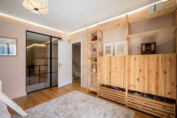 Image No.38-4 Bed Townhouse for sale