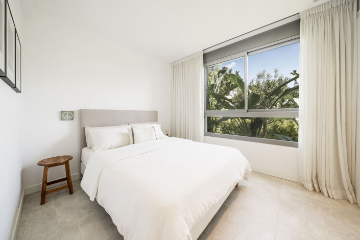 Image No.19-4 Bed Property for sale