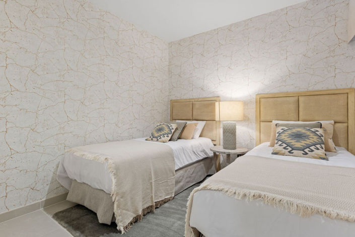 Image No.19-5 Bed Townhouse for sale